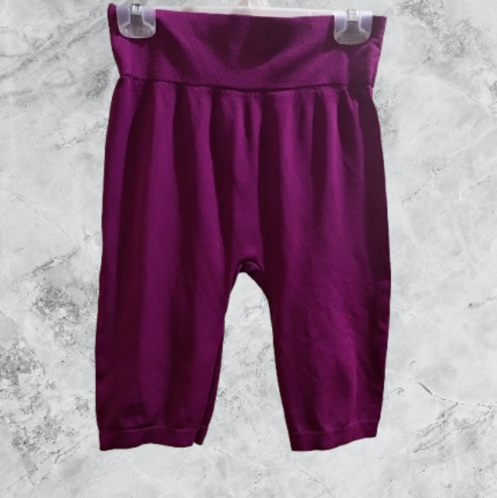 💙 3 For $12 NWOT Crush Maroon Yoga Shorts